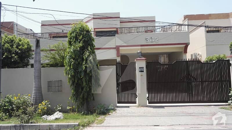 4-bedroom , 1-kanal Brigadier House  Rent In Askari-9 Lahore Cantt.