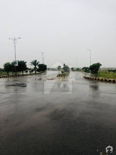 ٹاپ سٹی 1 اسلام آباد میں 4 کنال فارم ہاؤس 2.65 کروڑ میں برائے فروخت۔ ٹاپ سٹی 1 اسلام آباد میں 4 کنال فارم ہاؤس 2.65 کروڑ میں برائے فروخت۔
