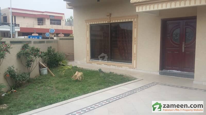 30 Marla Prime Location House In Bahria Town