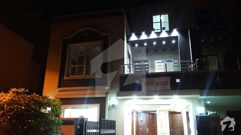 5 Marla Luxurious Outclass Brand New House For Rent In Bahria Town Lahore