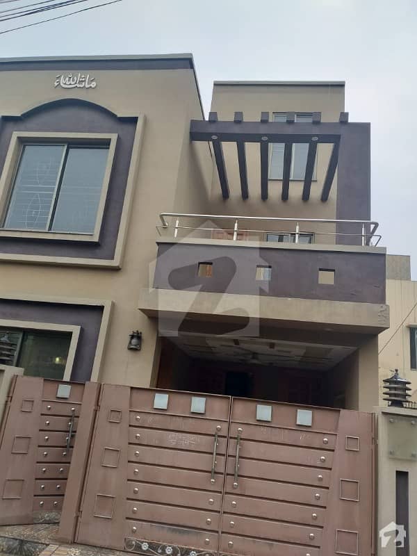 10 Marla Brand New House For Rent In Iqbal Block Bahria Town Lahore