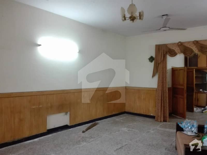 3060 house in good condition 4bedrooms DD