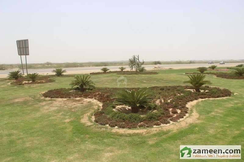 2000 Sq. Yard Golf Course Facing Plot For Sale