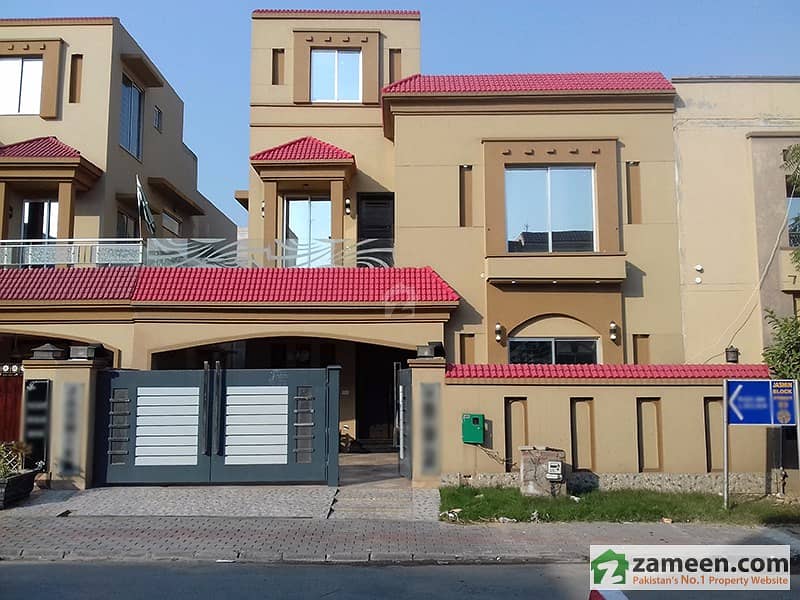 10 Marla House Is Available For Sale In Bahria Town