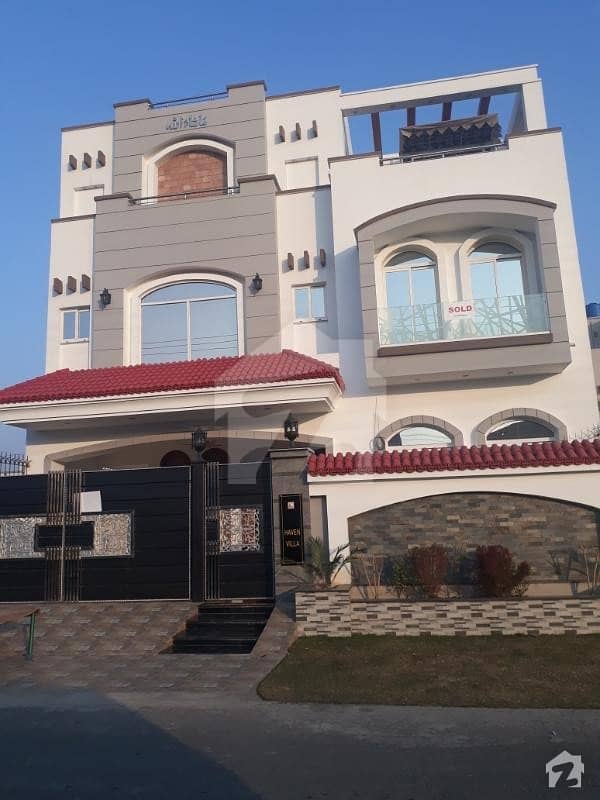 طارق گارڈنز ۔ بلاک اے طارق گارڈنز لاہور میں 6 کمروں کا 10 مرلہ مکان 1.1 لاکھ میں کرایہ پر دستیاب ہے۔