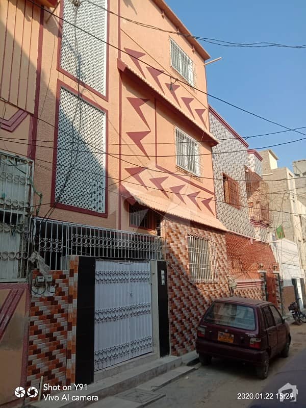 نارتھ کراچی ۔ سیکٹر 11اے نارتھ کراچی کراچی میں 6 کمروں کا 3 مرلہ مکان 90 لاکھ میں برائے فروخت۔