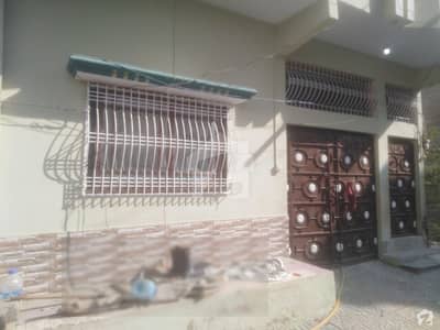 بکرا پیری روڈ ملیر کراچی میں 7 کمروں کا 4 مرلہ مکان 1.1 کروڑ میں برائے فروخت۔
