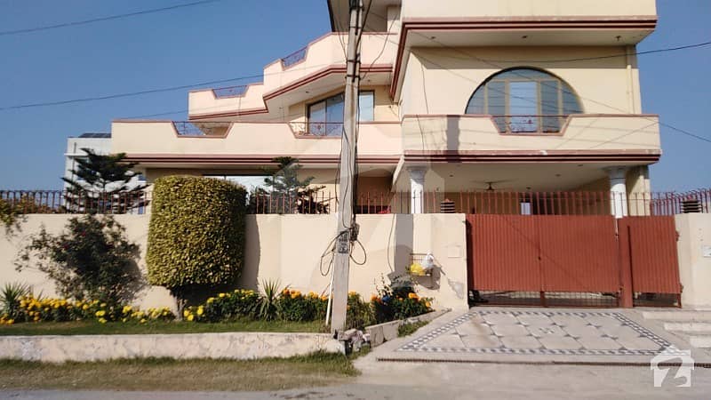 1 Kanal Beautiful House With Basement For Sale In D Block Of Opf Housing Society Society