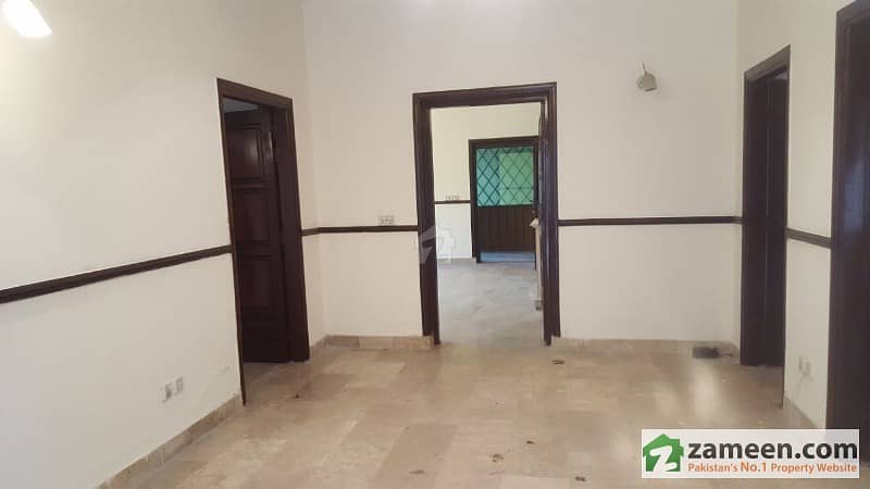 2000 Sq. Feet Flat With Extra Land Available For Sale