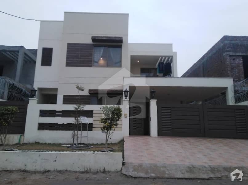 12 Marla Installment Villa Is Available For Sale