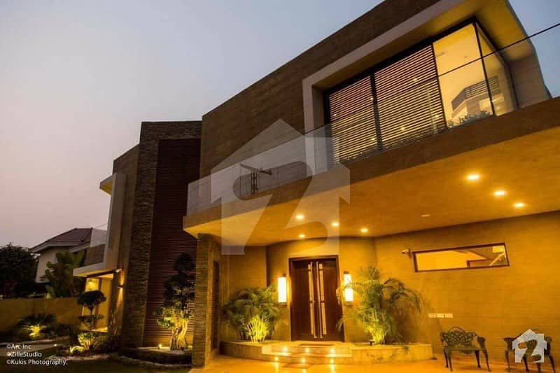 2 kanal Lavish Brand new Bungalow available for rent in DHA Defence Phase 8 Park View