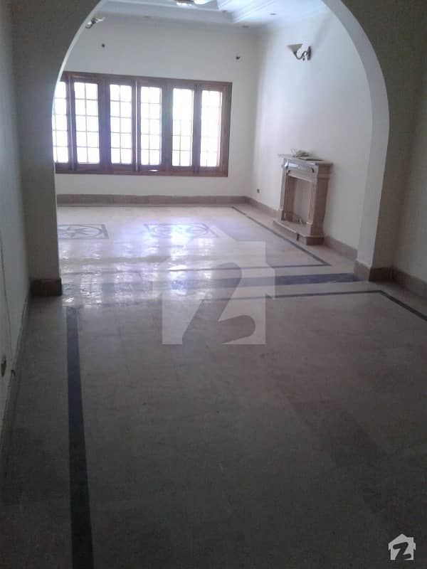 600 Sq Yd Beautiful Full House For Rent In F-10 Islamabad    6 Beds With 6attached Bath