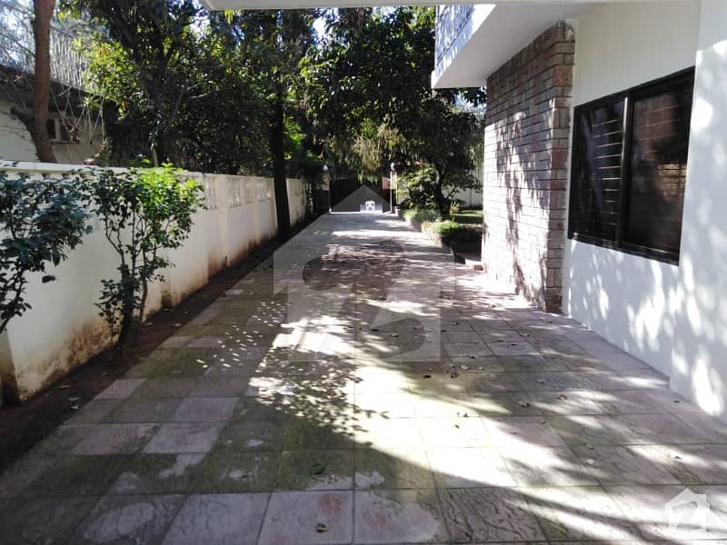 G6 1200 Sq Yd Reasonable House Having A Big Garden Is Available For Rent