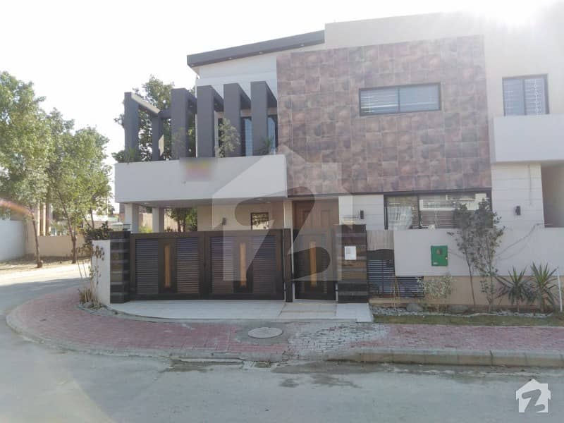 بحریہ ٹاؤن گلبہار بلاک بحریہ ٹاؤن سیکٹر سی بحریہ ٹاؤن لاہور میں 5 کمروں کا 12 مرلہ مکان 2.9 کروڑ میں برائے فروخت۔