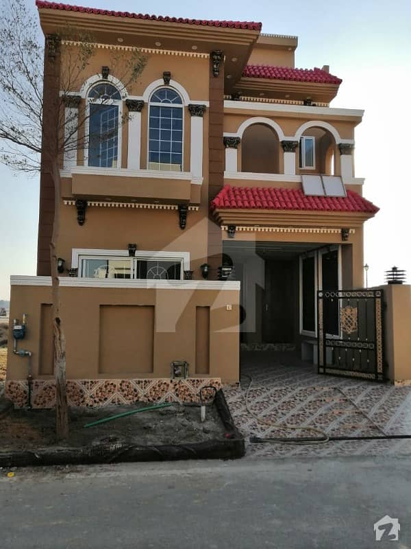 5 Marla Brand New Spanish House Triple Storey With Extra Wood Work On Best Location