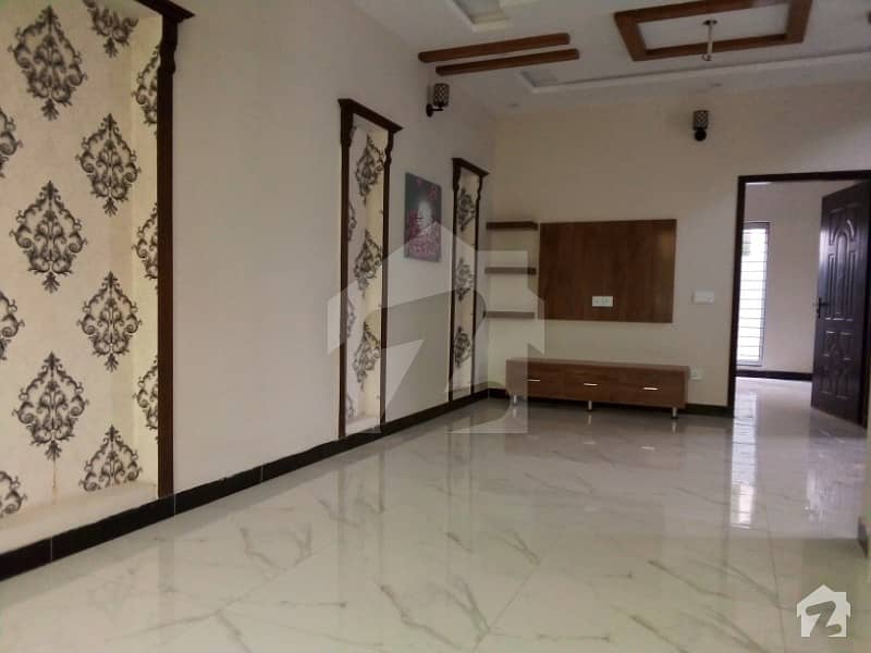 ڈی ایچ اے 11 رہبر لاہور میں 3 کمروں کا 5 مرلہ مکان 1.5 کروڑ میں برائے فروخت۔