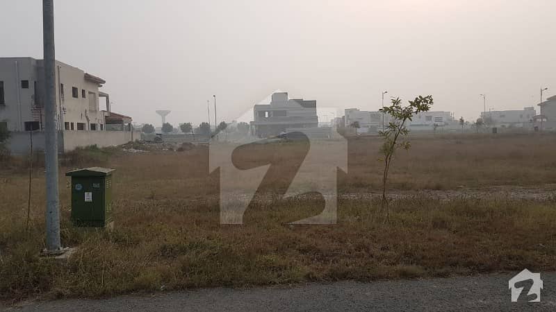 Rawalpindi Bahria Town Phase 8 Block M  Five Marla Plot For Sale