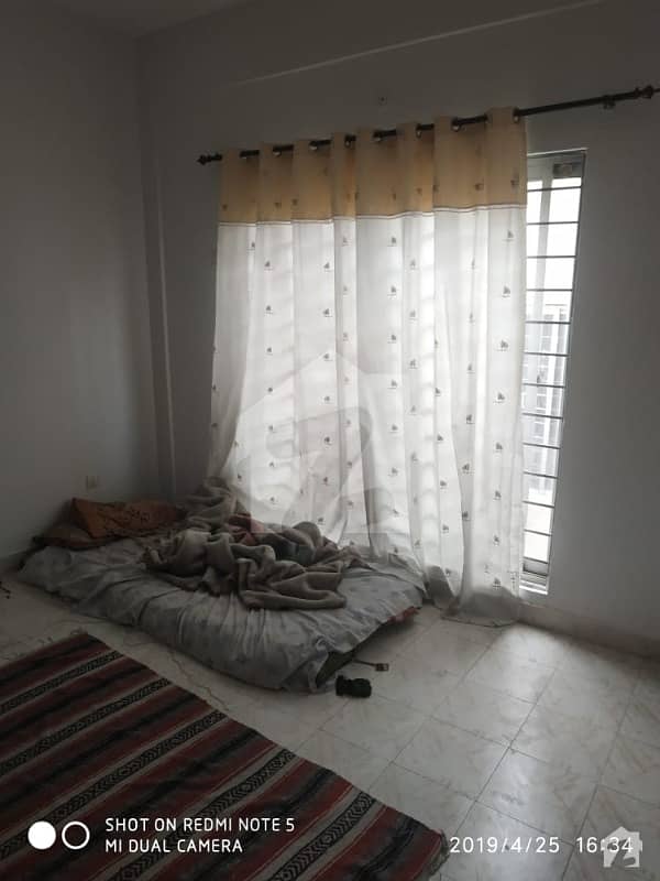 Awami villa 2 flat for rent with gas