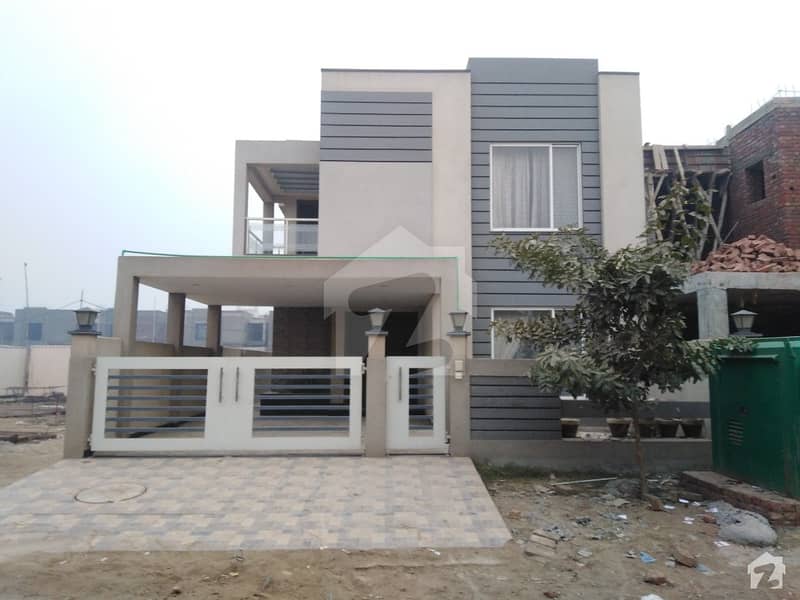 9 Marla Installment Villa Is Available For Sale