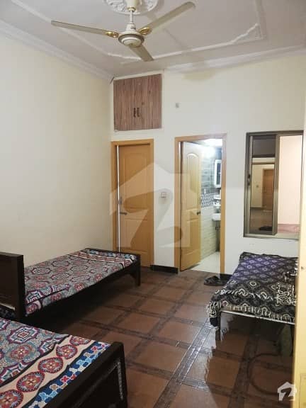 ترلائی اسلام آباد میں 6 کمروں کا 9 مرلہ مکان 1.45 کروڑ میں برائے فروخت۔