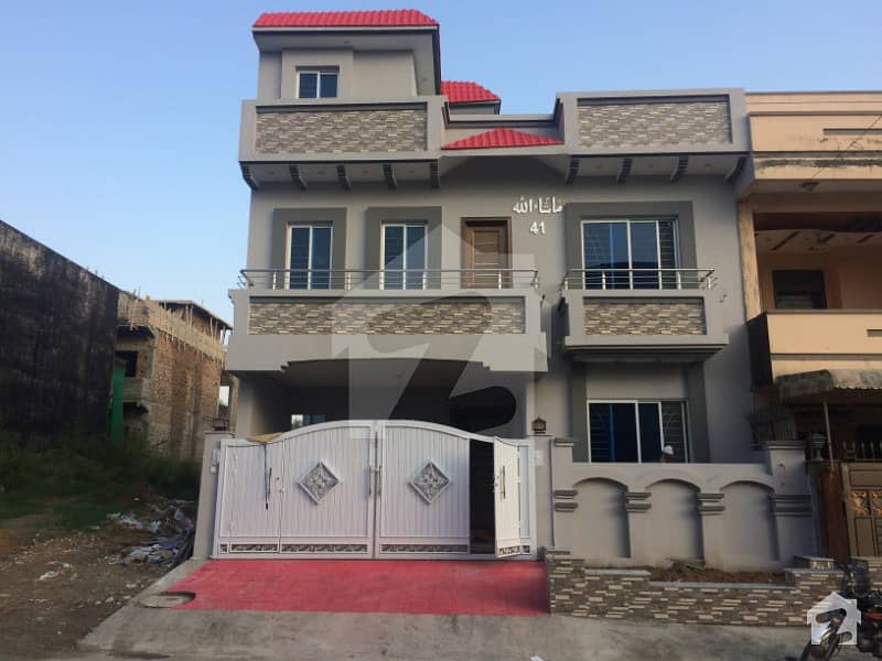 30x60 Brand New House Is Avaible For Sale At G13 Isalamabad