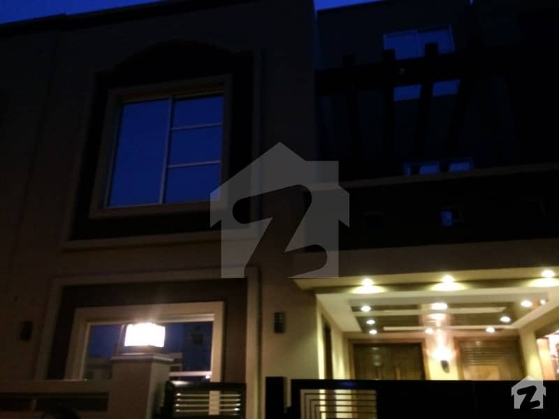 5 Marla Stylish Luxurious Brand New House For Rent In Bahria Town Lahore