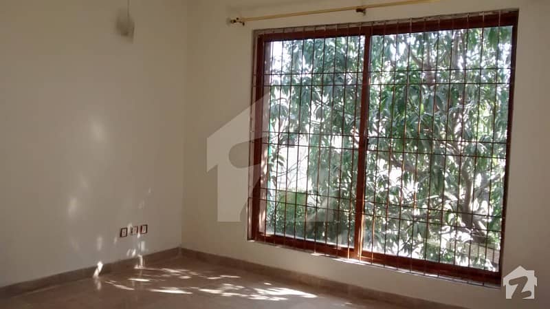 350 Sq Yards Upper Portion For Rent