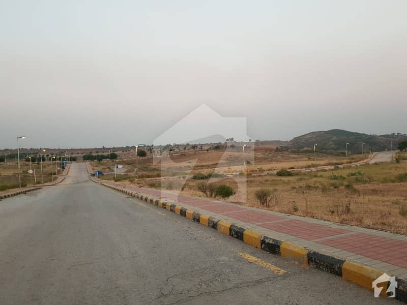 1 Kanal Plot Available For Sale Near Boulevard In Sector E Of Dha Phase 3