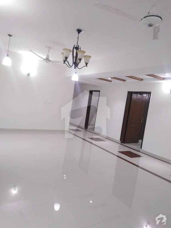 3 Bed Apartment On 1st  Floor For Sale In Askari 11