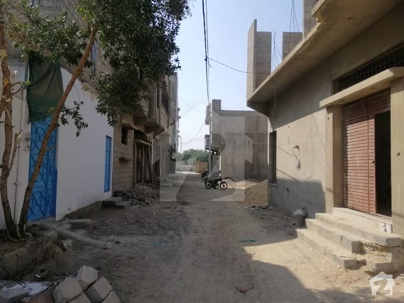 دیگر کراچی میں 2 کمروں کا 5 مرلہ مکان 18 لاکھ میں برائے فروخت۔