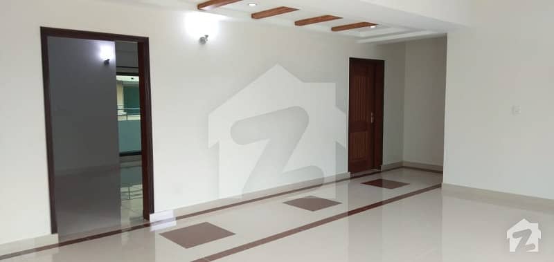 3 Bed Luxury Apartment At 7th Floor in  Askari 11