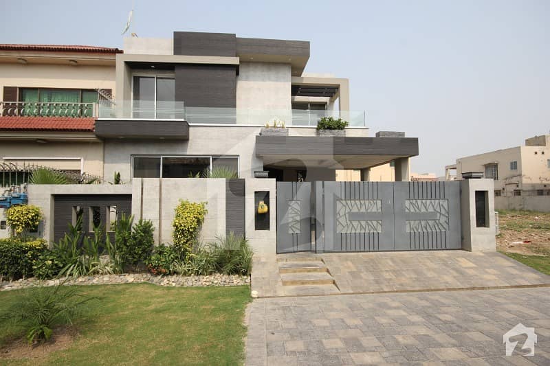 10 Marla Brand new Bungalow At Low Price Near By Park
