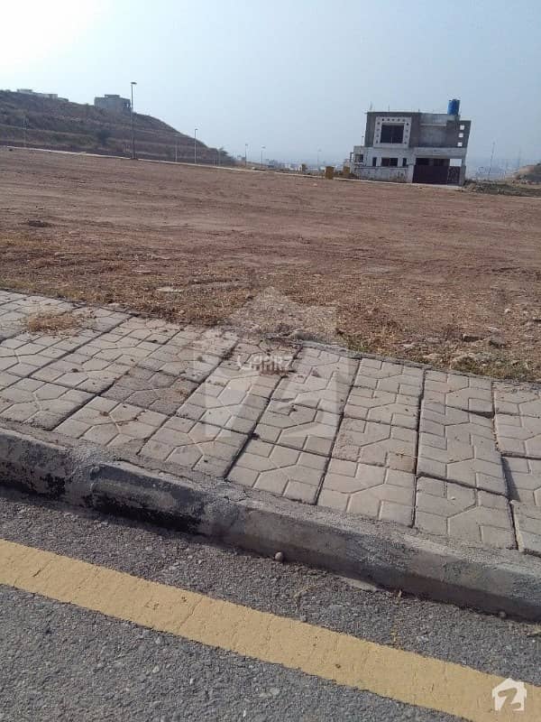 Great Opportunity For Investors To Invest In Gulberg 5 Marla Well Located Plot Is Availblae For Sale