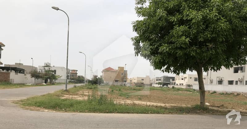 Near To Park  Market Corner Plot For Sale At Prime Location Of Dha Defence
