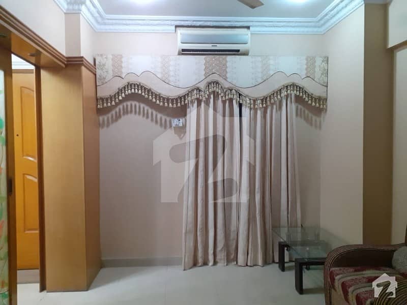 furnished flat sea facing fully furnished 2 bed with attached washroom drawing dining for rent