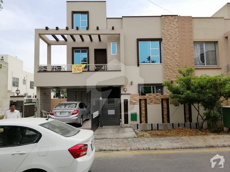 10 Marla Brand New House For Sale In Gulmohar Block Bahria Town Lahore