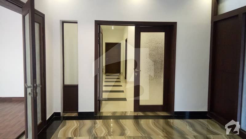ڈی ایچ اے فیز 3 ڈیفنس (ڈی ایچ اے) لاہور میں 6 کمروں کا 1 کنال مکان 1.7 لاکھ میں برائے فروخت۔