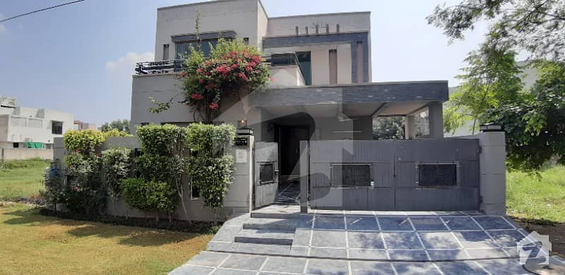 L G Offer Beautiful 10 Marla Luxury Bungalow For Sale In Dha Phase 8