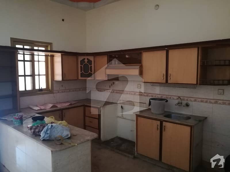 160 Sq Yards Well Maintained Bungalow Available For Sale In Gulistan E Jauhar Block 12