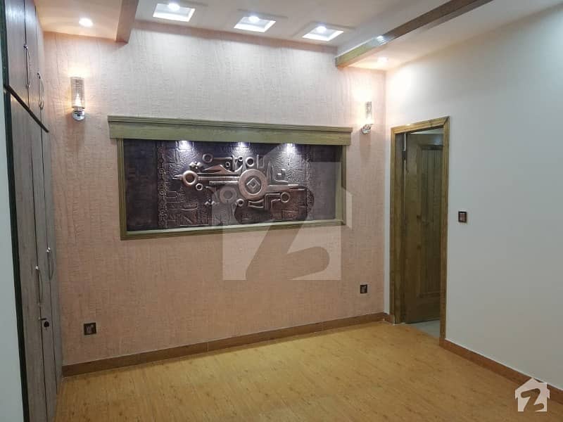 بحریہ ٹاؤن ۔ بلاک سی سی بحریہ ٹاؤن سیکٹرڈی بحریہ ٹاؤن لاہور میں 2 کمروں کا 5 مرلہ بالائی پورشن 23 ہزار میں کرایہ پر دستیاب ہے۔