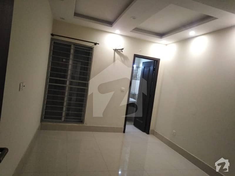 2 BED FLAT WITH TV LOUNGE AVAILABLE IN SECTOR E BAHRIA TOWN LAHORE
