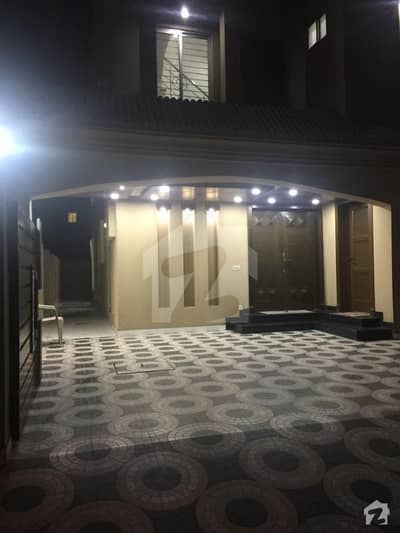 10 MARLA HOUSE AVAILABLE IN OVERSEASE B BAHRIA TOWN LAHORE 10 MARLA HOUSE AVAILABLE IN OVERSEASE B BAHRIA TOWN LAHORE