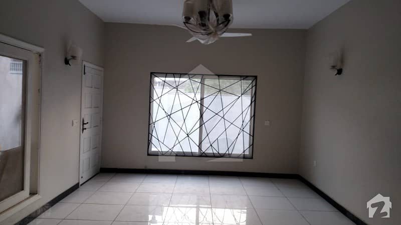 300 Yards 2 Unit Renovated Bungalow For Sale In Phase 4