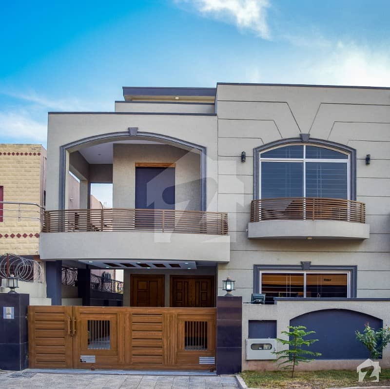 10 Marla House For Rent In Bahria Town Phase 4