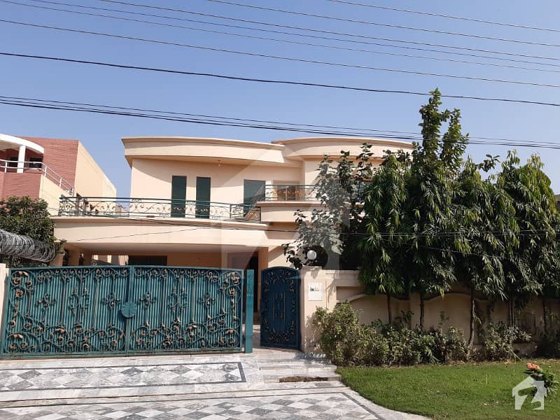 One Kanal Beautiful House Available for Rent in Phase 5 DHA Defence