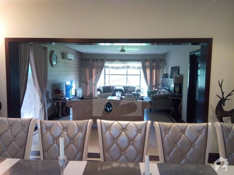 بحریہ ٹاؤن - میڈوز ولاز بحریہ ٹاؤن سیکٹر B بحریہ ٹاؤن لاہور میں 6 کمروں کا 1.65 کنال مکان 4.15 کروڑ میں برائے فروخت۔