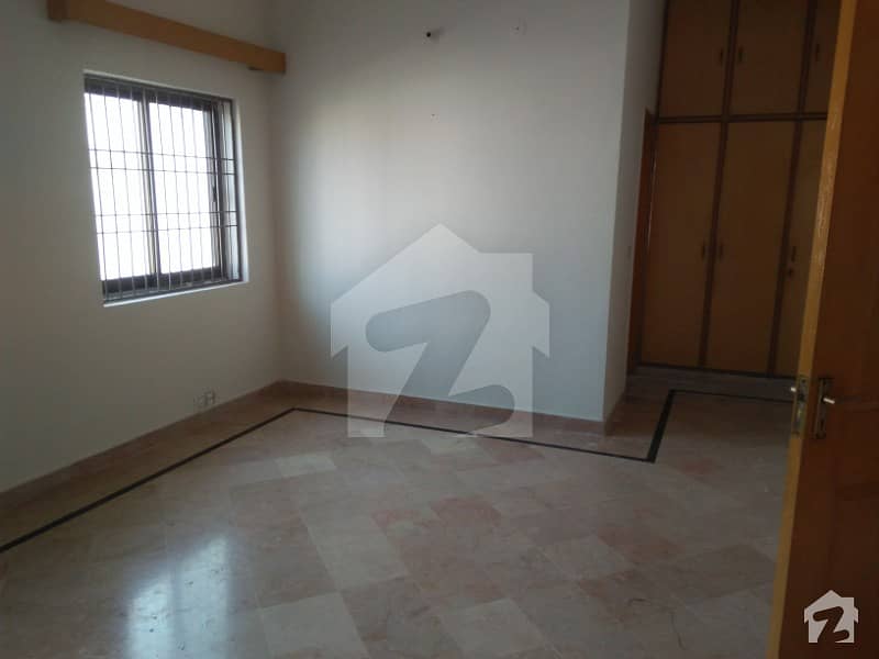 01 KANAL FULL HOUSE AVAILABLE FOR RENT IN DHA PHASE 4