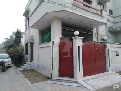 سلی ٹاؤن لاہور میں 4 کمروں کا 6 مرلہ مکان 1.45 کروڑ میں برائے فروخت۔