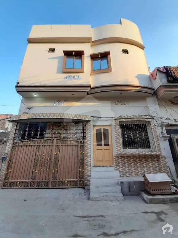 سمن آباد فیصل آباد میں 5 کمروں کا 5 مرلہ مکان 1.3 کروڑ میں برائے فروخت۔