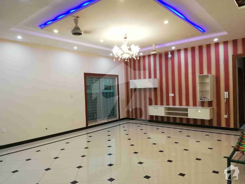 1 Kanal Full House For Rent At VIP Location In Janiper Block Bahria Town Lahore